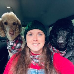 Meet your Posher, Leeann